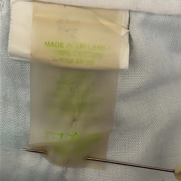 Lilly Pulitzer Buttercup Striped Seersucker Shorts - Size 2 - Picture 6 of 6